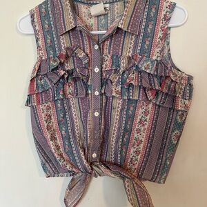 pinwheels Vintage Ruffled Floral Western Vibes Tie Top
Blouse Small